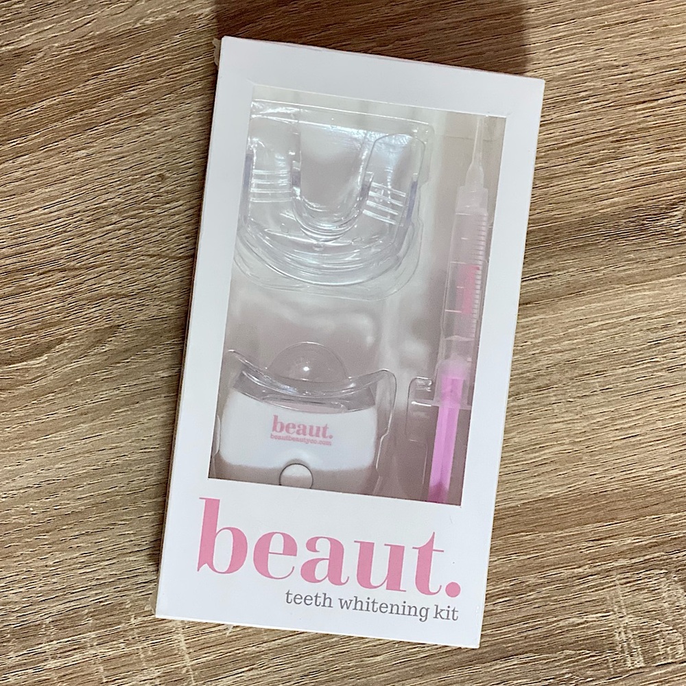 BEAUT LED Whitening Kit